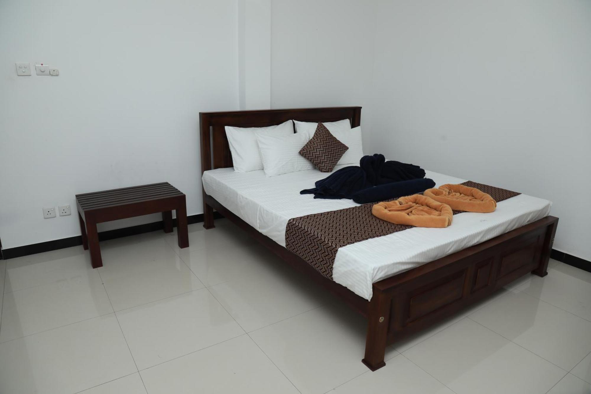 Crystal Wave Holiday Resort Polhena Matara Exterior photo